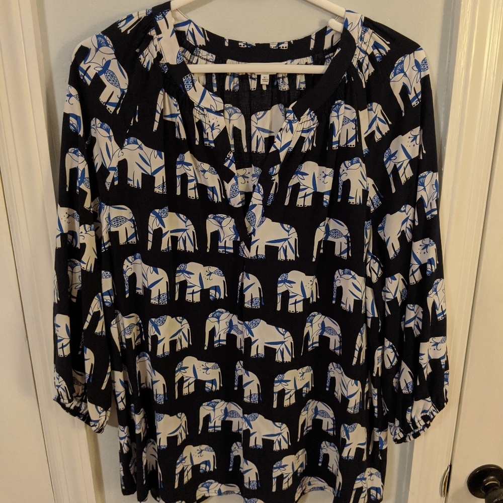 🐘Crown & Ivy elephant blouse, XL 🐘